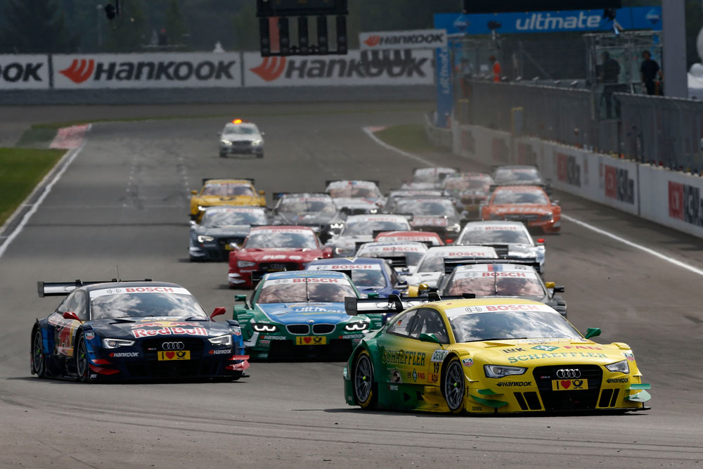 Feltet lige efter starten i Moskva
(Foto: DTM.com)